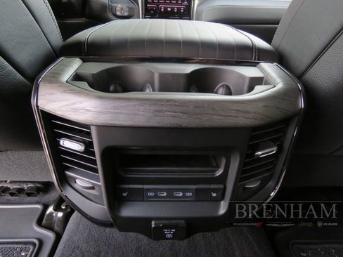 Used 2026 RAM 2500 Limited AWD/4WD image 18