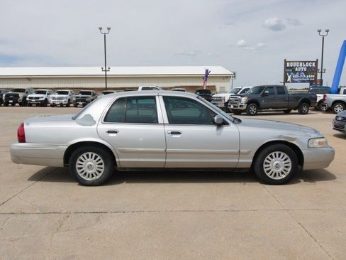 Used 2007 Mercury Grand Marquis LS RWD image 4