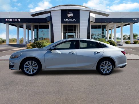 Used 2022 Chevrolet Malibu LT image 6