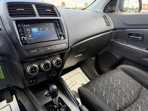 Used 2023 Mitsubishi Outlander Sport ES image 28