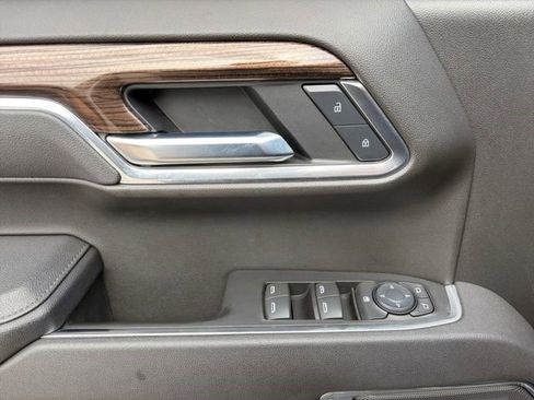 Certified 2025 Chevrolet Silverado 1500 RST AWD/4WD image 4
