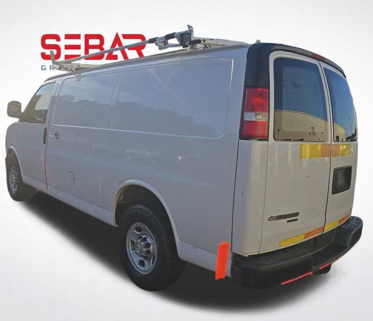 Used 2015 Chevrolet Express 2500 RWD image 13