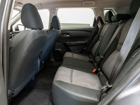 Used 2025 Nissan Rogue SV FWD image 27