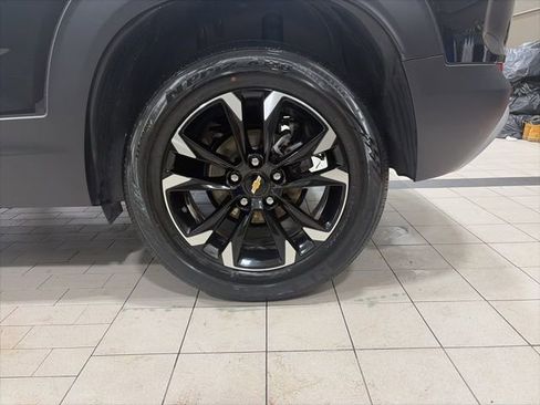Used 2022 Chevrolet TrailBlazer LT FWD image 22