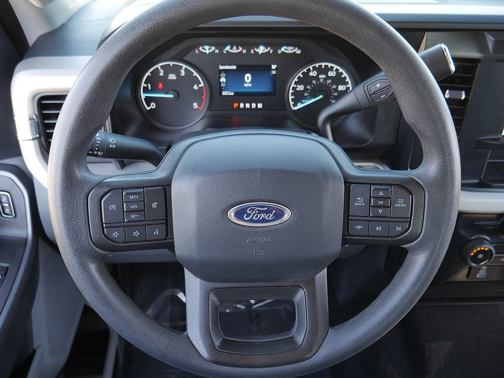 Used 2023 Ford F350 XLT AWD/4WD image 19