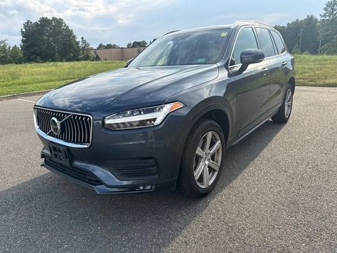 Used 2021 Volvo XC90 T6 Momentum w/ Climate Package AWD/4WD image 3