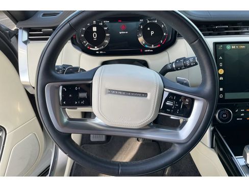 Used 2023 Land Rover Range Rover Long Wheelbase SE AWD/4WD image 35