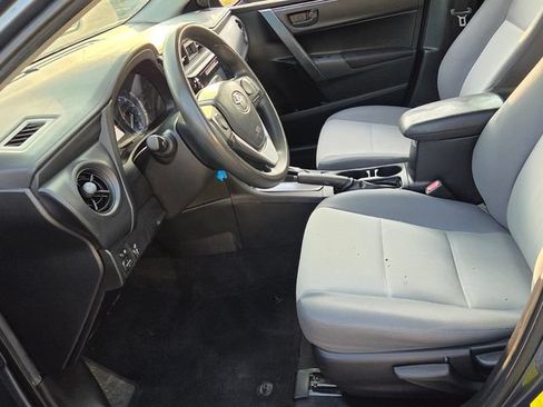 Used 2019 Toyota Corolla L FWD image 5