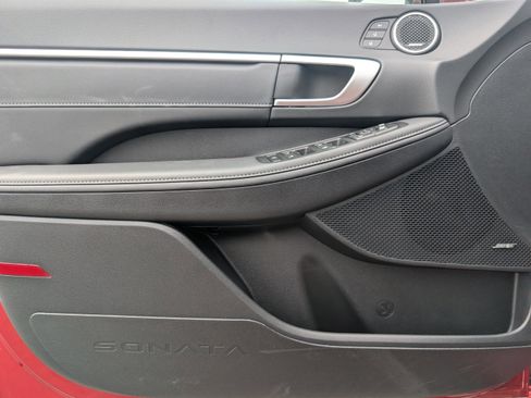 New 2025 Hyundai Sonata Limited image 13