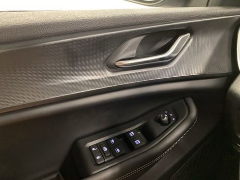 Used 2025 Jeep Grand Cherokee Laredo X w/ Luxury Tech Group I image 19