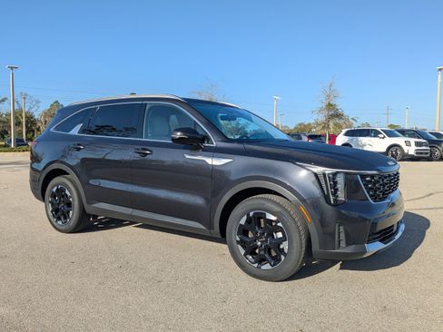 New 2026 Kia Sorento S FWD image 2