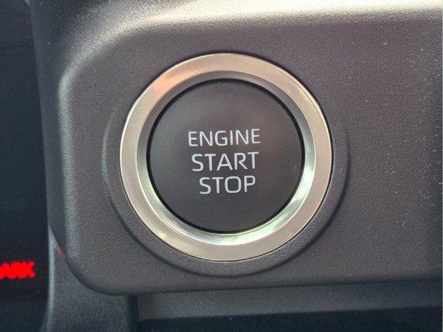 Used 2025 Toyota 4Runner SR5 AWD/4WD image 30