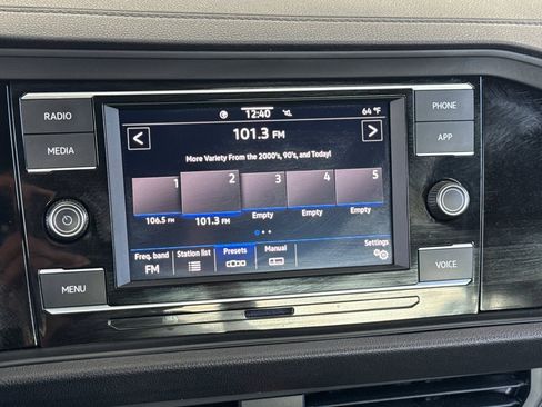 Used 2024 Volkswagen Jetta Sport image 22