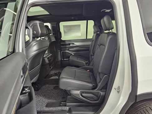 New 2026 Jeep Grand Wagoneer 4WD image 35