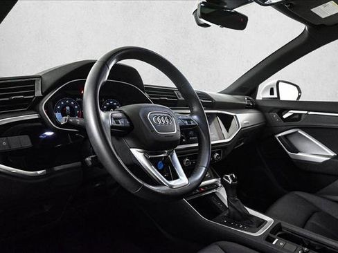 Used 2022 Audi Q3 2.0T Premium w/ Convenience Package image 10