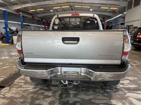Used 2014 Toyota Tacoma PreRunner w/ SR5 Package RWD image 14