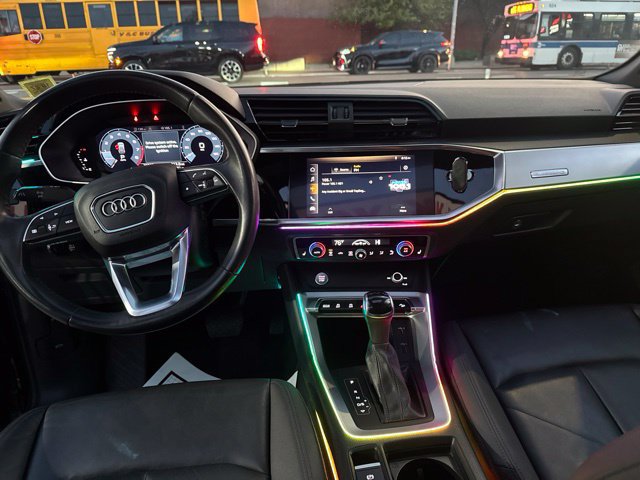Used 2020 Audi Q3 2.0T Premium w/ Convenience Package AWD/4WD image 19