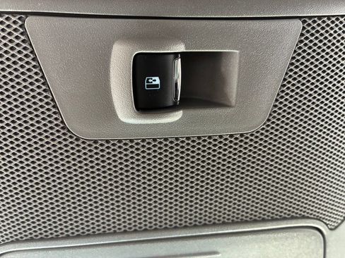 Used 2020 Ford F150 XLT w/ Equipment Group 302A Luxury AWD/4WD image 21