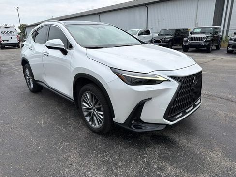 Used 2024 Lexus NX 350 AWD image 7