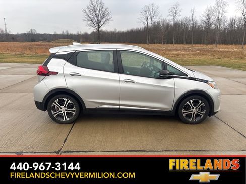 Used 2019 Chevrolet Bolt Premier w/ Infotainment Package image 7
