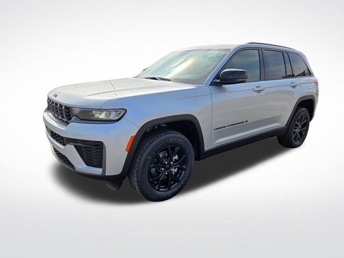 New 2026 Jeep Grand Cherokee Laredo image 7