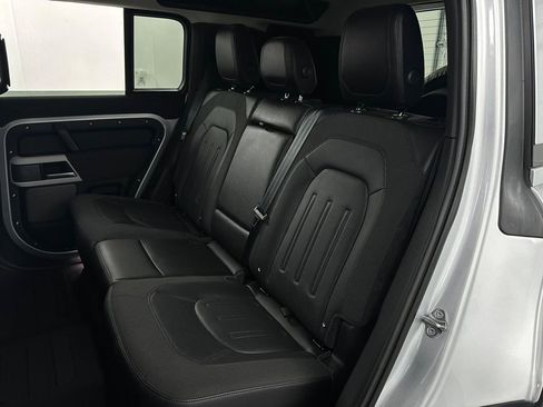 Used 2020 Land Rover Defender 110 First Edition image 37