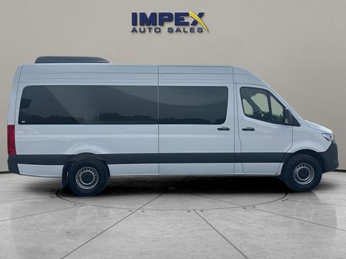 Used 2025 Mercedes-Benz Sprinter 2500 image 6