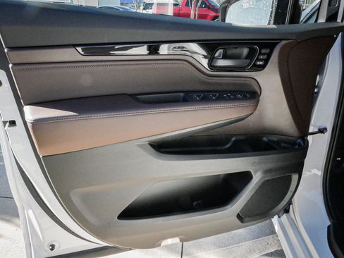New 2026 Honda Odyssey Touring image 14