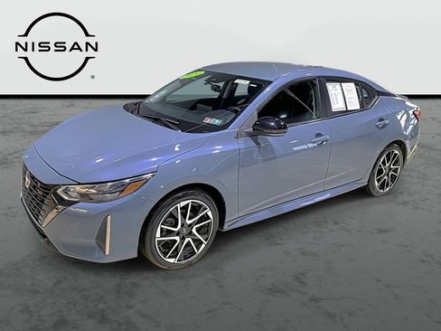 Used 2024 Nissan Sentra SR FWD image 1