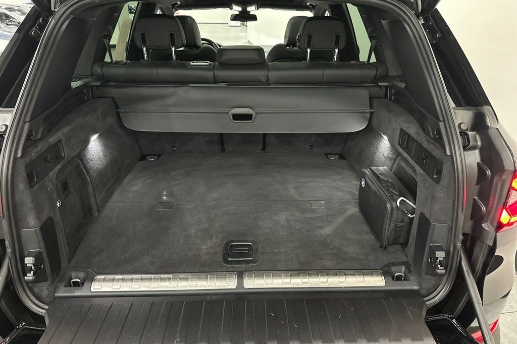 Used 2022 BMW X5 xDrive45e AWD/4WD image 17