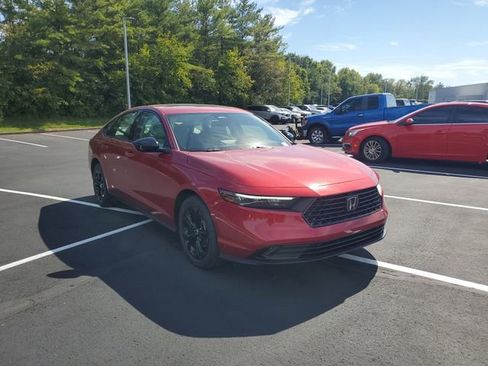 New 2025 Honda Accord SE image 12