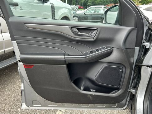 Used 2024 Ford Escape Active FWD image 9