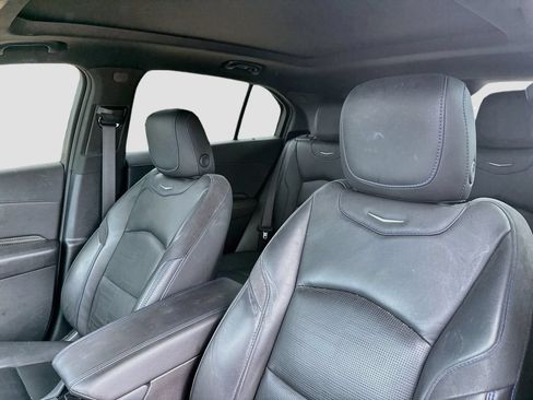 Used 2025 Cadillac XT4 Sport w/ LPO, Onyx Lite Package FWD image 12