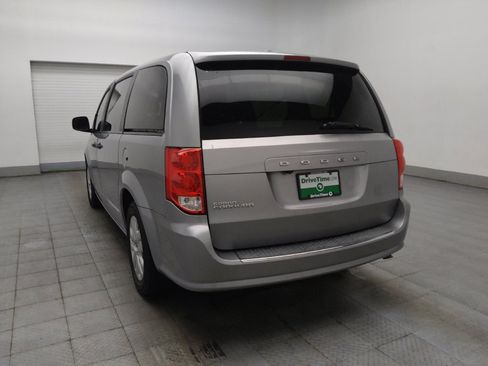 Used 2019 Dodge Grand Caravan SE w/ UConnect Hands-Free Group FWD image 5
