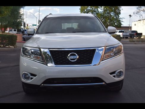 Used 2016 Nissan Pathfinder Platinum w/ Cargo Package FWD image 8