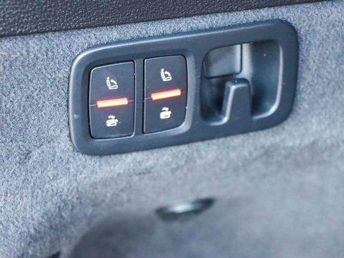 Used 2017 Audi Q7 3.0T Premium Plus w/ Premium Plus Package image 31