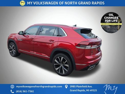 Used 2025 Volkswagen Atlas Cross Sport SEL Premium R-Line image 6