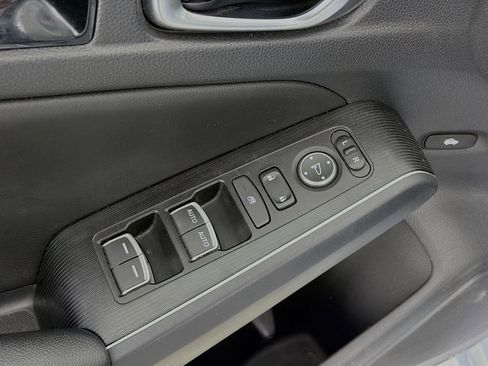 Used 2022 Honda Civic Touring image 21