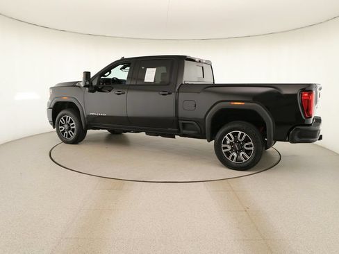 Used 2022 GMC Sierra 2500 AT4 w/ AT4 Premium Plus Package AWD/4WD image 3
