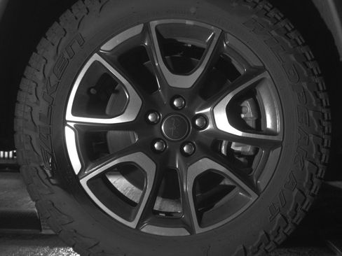 Used 2025 Jeep Compass Trailhawk AWD/4WD image 13