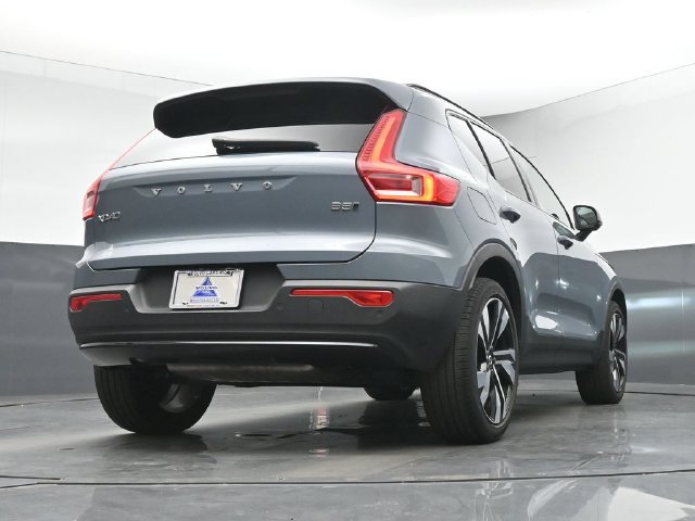 Used 2023 Volvo XC40 B5 Ultimate w/ Climate Package AWD/4WD image 16