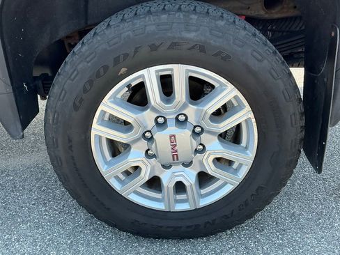 Used 2022 GMC Sierra 2500 SLT w/ SLT Premium Package image 26