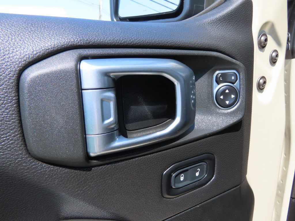 Used 2022 Jeep Gladiator Mojave w/ LED Lighting Group AWD/4WD image 20