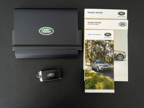 Used 2025 Land Rover Range Rover SE AWD/4WD image 21