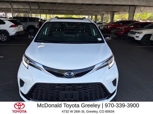 Used 2024 Toyota Sienna XSE w/ XSE Premium Package AWD/4WD image 22