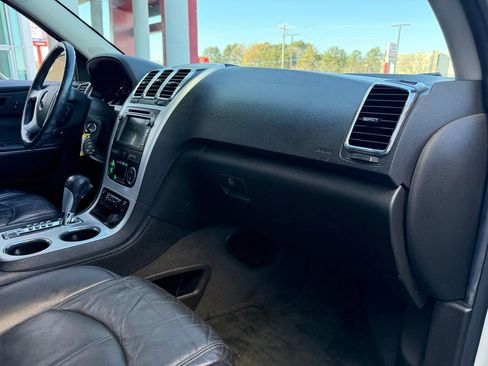Used 2012 GMC Acadia SLT image 19