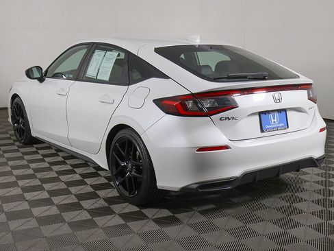 Used 2024 Honda Civic Sport image 6