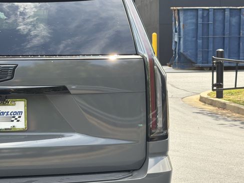 Used 2026 Cadillac Escalade Platinum Sport w/ LPO, Floor Liner Package AWD/4WD image 24