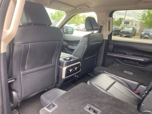 Used 2024 Ford Expedition XLT image 13