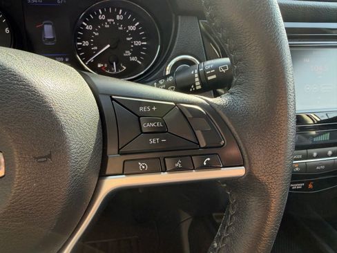 Used 2020 Nissan Rogue SV AWD/4WD image 15